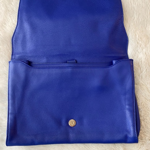 VC Signature Leather Clutch - Picture 5 of 6